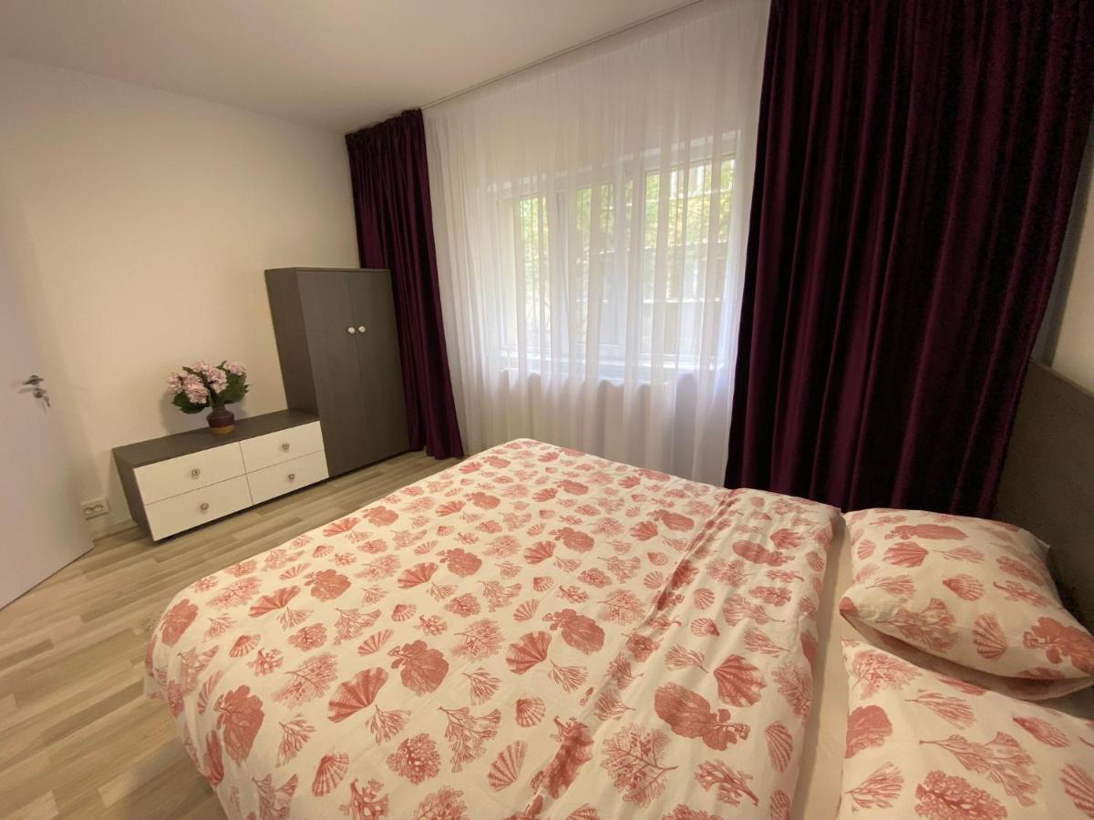 Grove Apartment Buzau Exterior foto